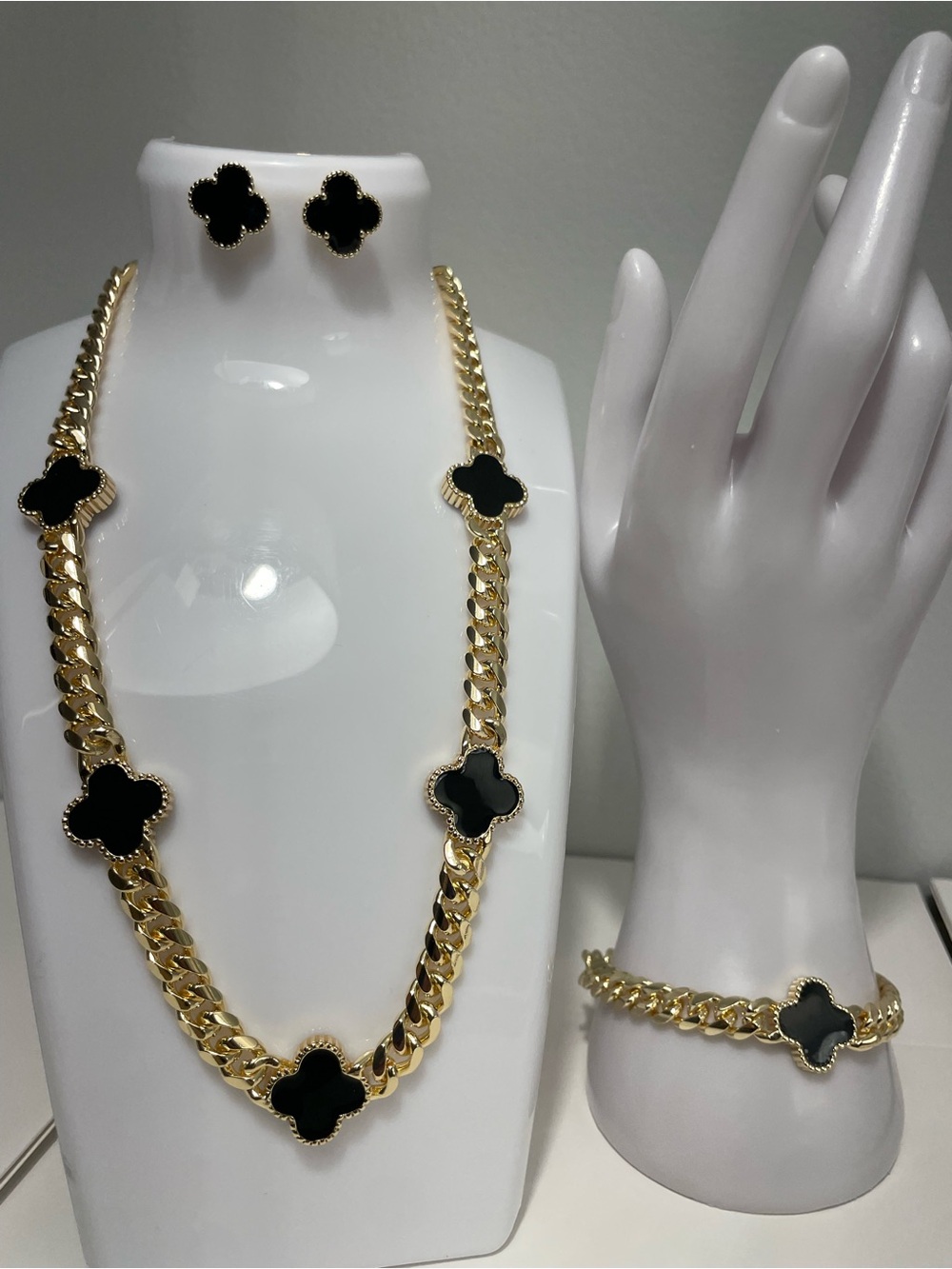 Gold and Black Clover Link Necklace, Bracelet & Earring Set